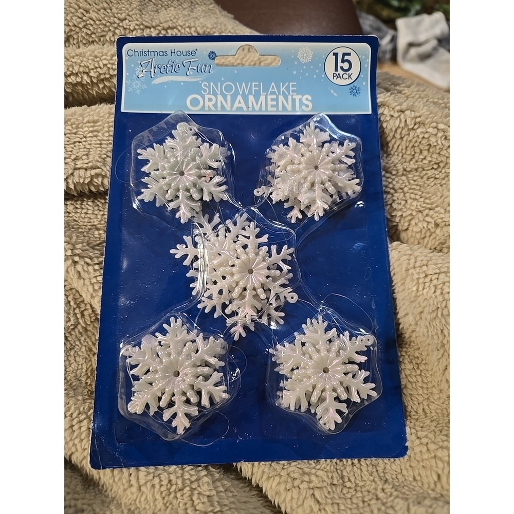 Christmas House Arctic Fun Snowflake Ornaments 15 Pc New Sealed Plastic